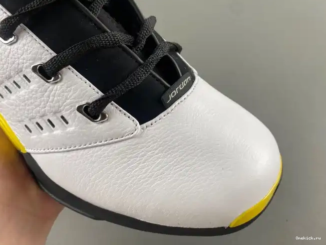 One Kick 17 Jordan Air Low FJ0395-100 Lightning 0603